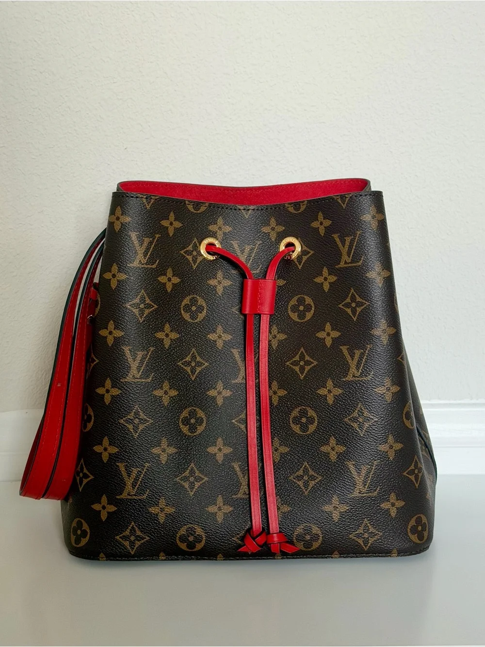Louis Vuitton Monogram Neonoe MM Coquelicot - RED